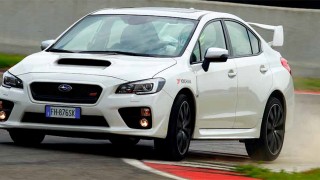 Sul circuito Tazio Nuvolari di Cervesina un emozionante test sui freni.  Protagonisti: Evo Magazine, Motorquality, Brembo, Pagid e una Subaru Impreza Sti…