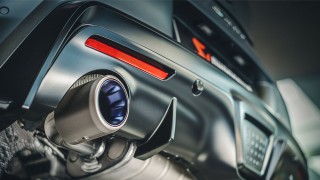 Akrapovic assicura montaggi perfetti, pesi ridotti, alti livelli prestazionali e un inconfondibile suono!