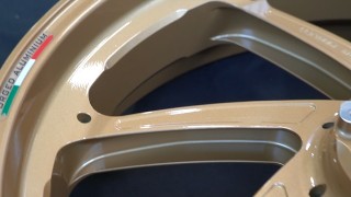 Per la tua moto sceglie le ruote Marchesini.